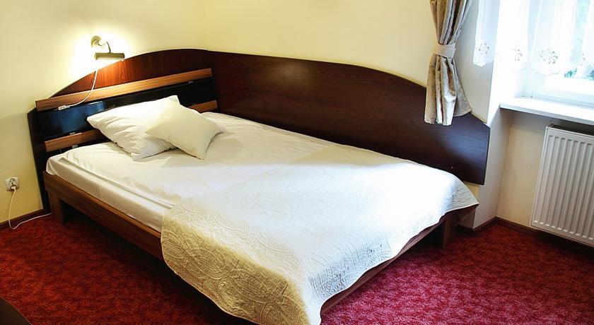 Przy Oslej Bramie Hotel Walbrzych Exterior photo