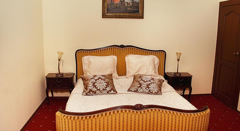Przy Oslej Bramie Hotel Walbrzych Exterior photo